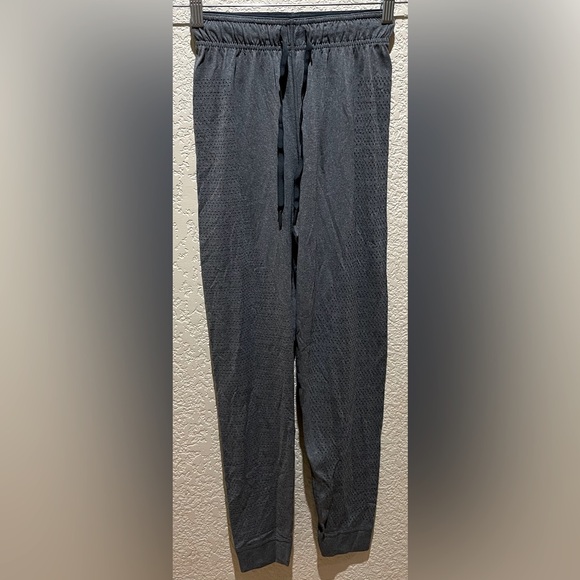 Lululemon Breeze By Jogger Squad Gravity Grey Size 2 - Picture 7 of 13